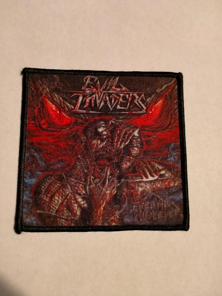 Evil Invaders metal hardrock logo kleding patch embleem, Verzamelen, Verzenden, Gebruikt, Kleding