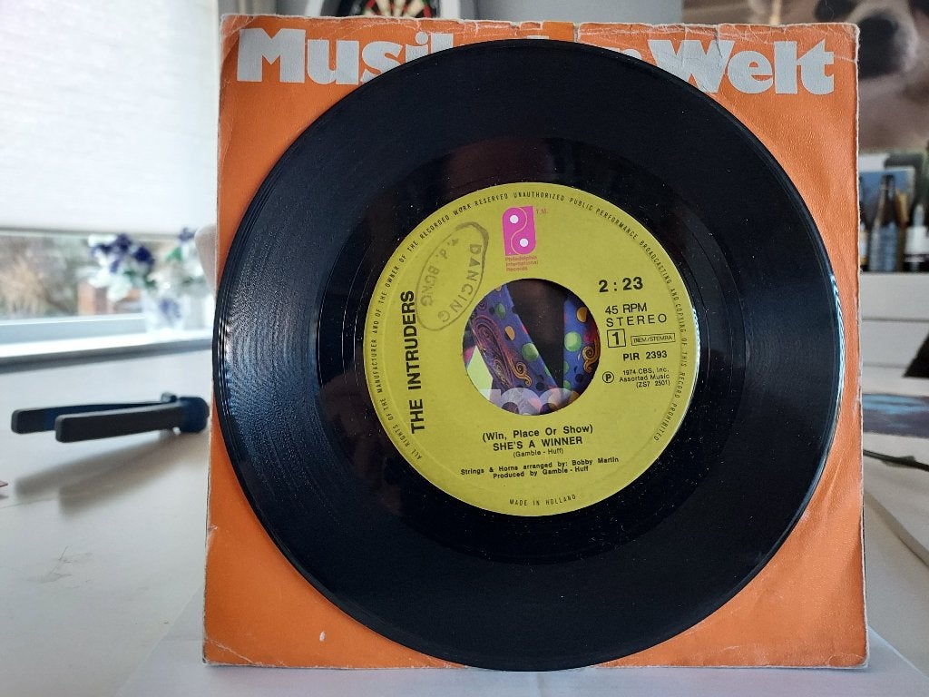 7" Single The Intruders - (Win, Place Or Show) She's A Winne, Ophalen of Verzenden, Gebruikt, Pop