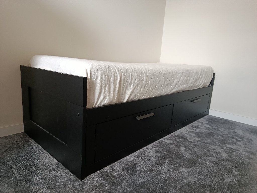 IKEA Brimnes bedbank + matrassen 2x, Huis en Inrichting, Slaapkamer | Bedden, Ophalen, Verstelbaar, Zwart, Tweepersoons