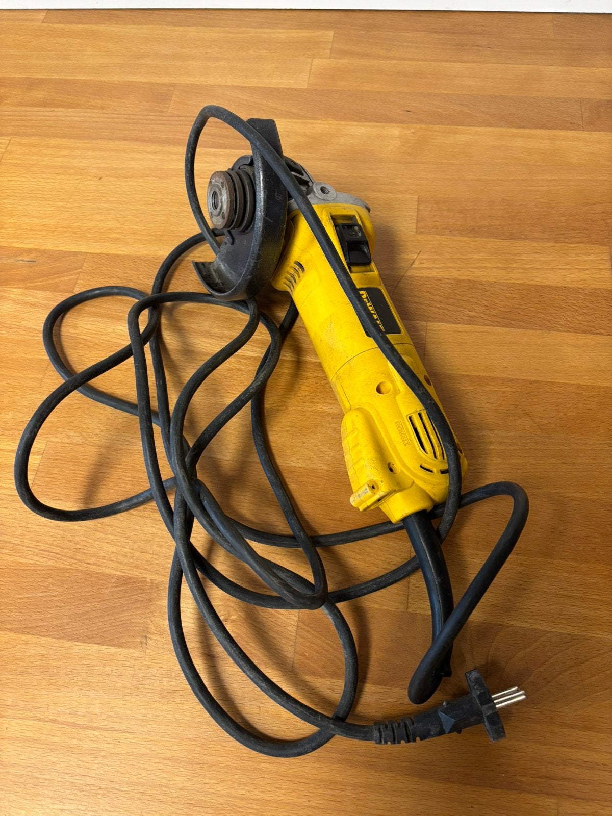 Dewalt slijptol, Doe-het-zelf en Verbouw, Gereedschap | Slijpmachines, Ophalen of Verzenden, Gebruikt, 1000 watt of meer, Haakse handslijpmachine