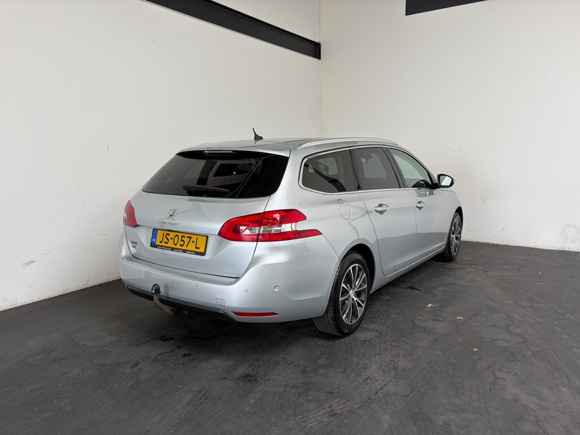 Peugeot 308 SW 1.2 PureTech Allure (bj 2015, automaat), Auto's, Gebruikt, Euro 6, 1199 cc, 635 kg