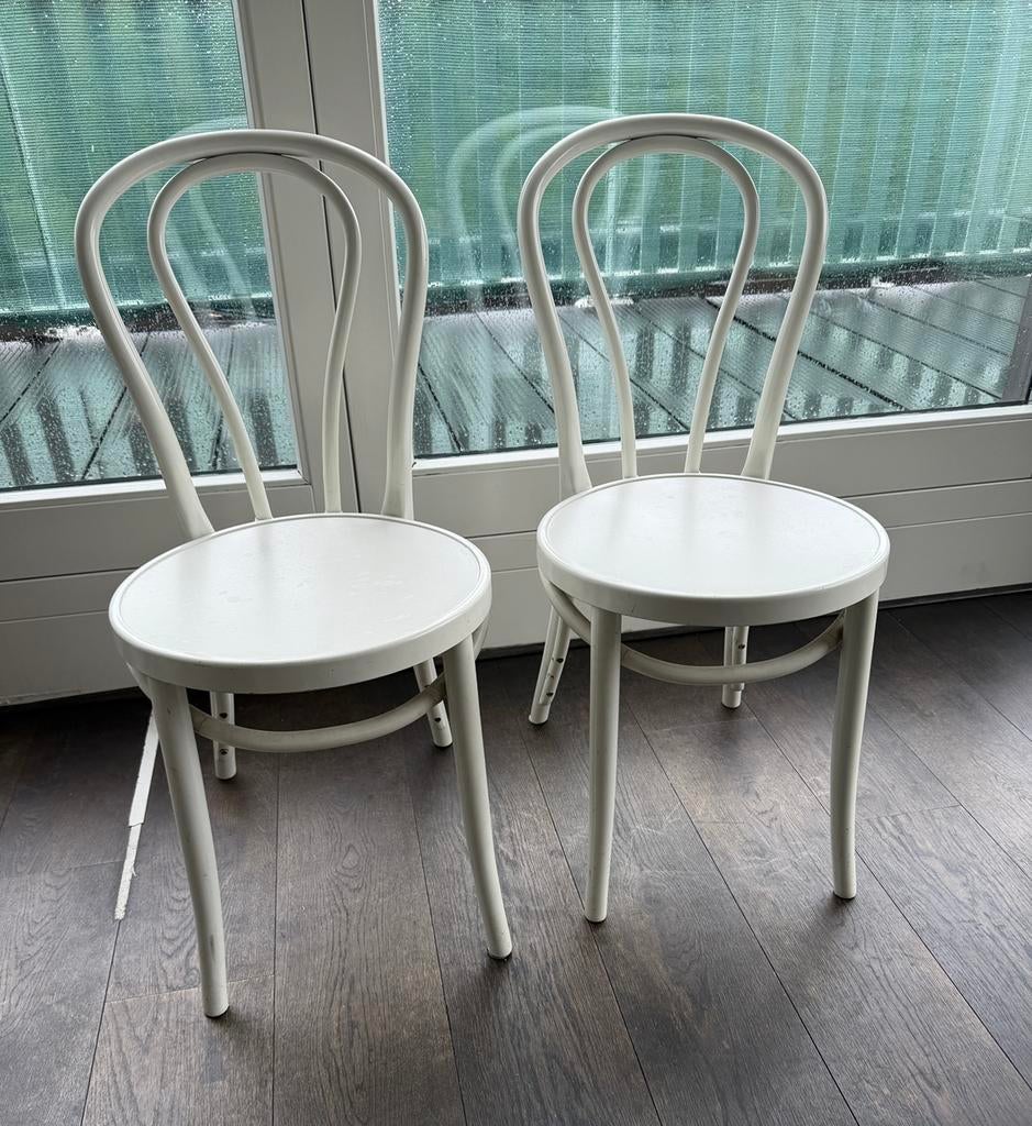 2 witte metalen stoelen / keukenstoelen / eetkamerstoelen, Huis en Inrichting, Stoelen, Ophalen, Twee, Wit, Zo goed als nieuw