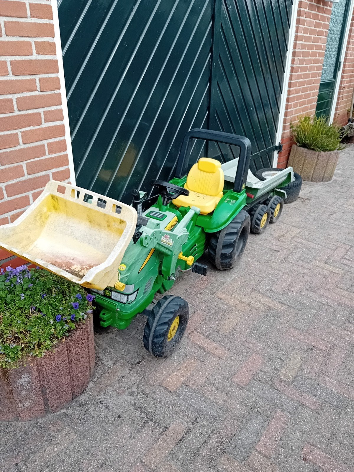Kinder traptractor met aanhanger, Ophalen, Gebruikt