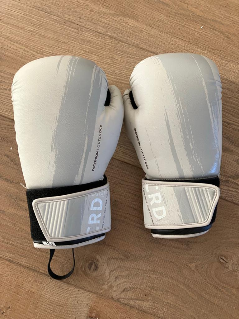 Adidas bokszak met Decathlon bokshandschoenen, Sport en Fitness, Ophalen, Gebruikt, Bokszak