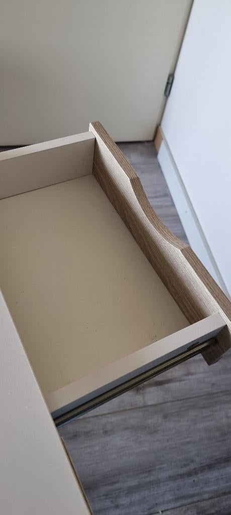 Bureau, Huis en Inrichting, Bureaus, Zo goed als nieuw, Overige typen, Scandinavisch, Overige materialen, Wit, Demontabel, Met lades
