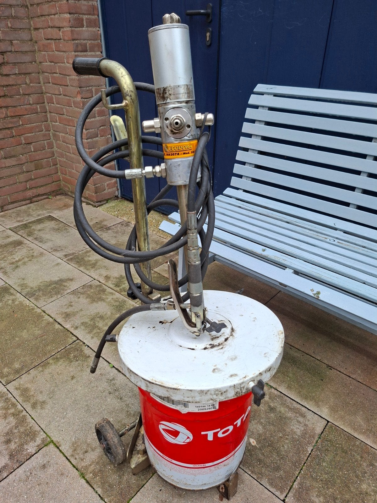 pneumatische vetpomp, Ophalen, Gebruikt
