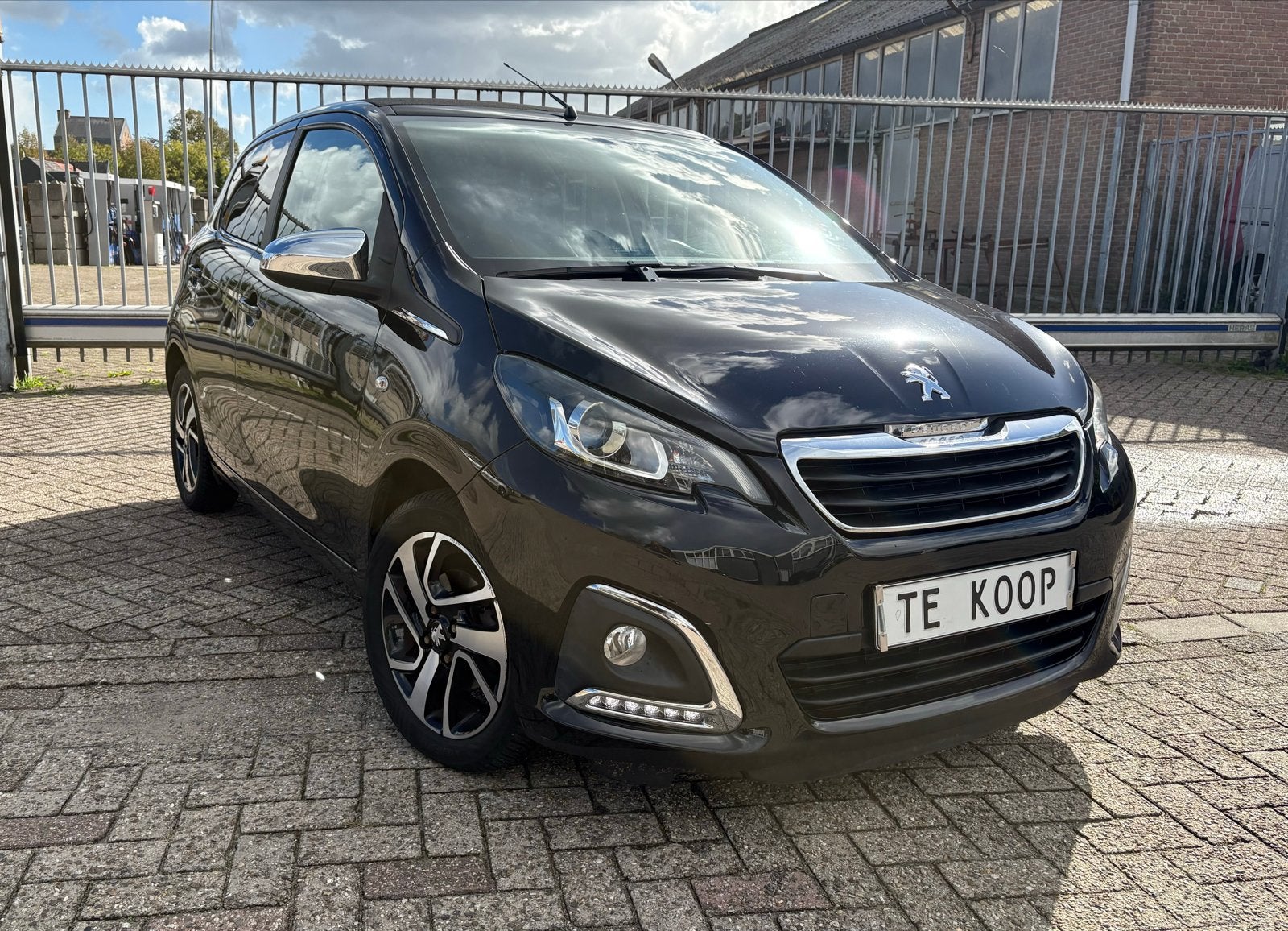 Peugeot 108 Cabrio Automaat Full option, Auto's, 4 stoelen, Zwart, 24 km/l, Sportstoelen
