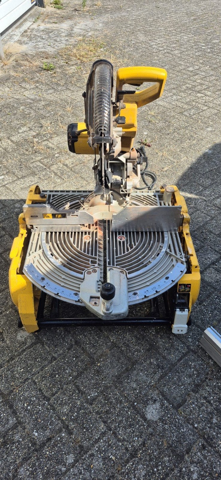 Dewalt zaagtafel, Ophalen, 1200 watt of meer, Cirkelzaag, 70 mm of meer