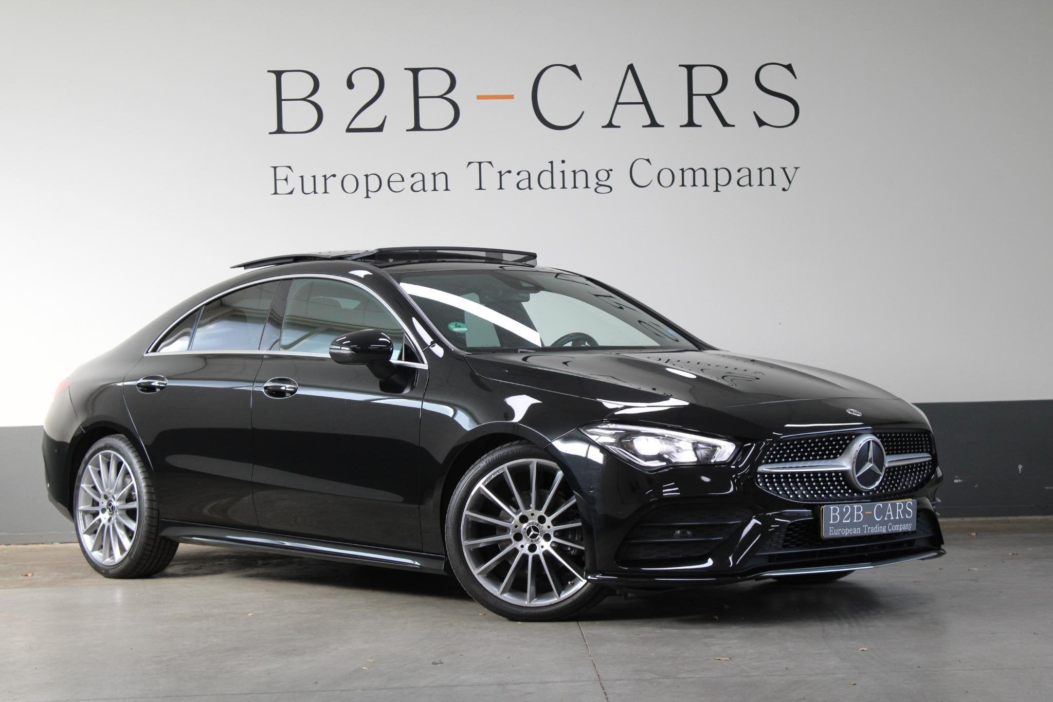 Mercedes-Benz CLA-klasse 180 d AMG | Panorama | LED | Stoelv, Auto's, CLA, Gebruikt, 4 cilinders, Zwart