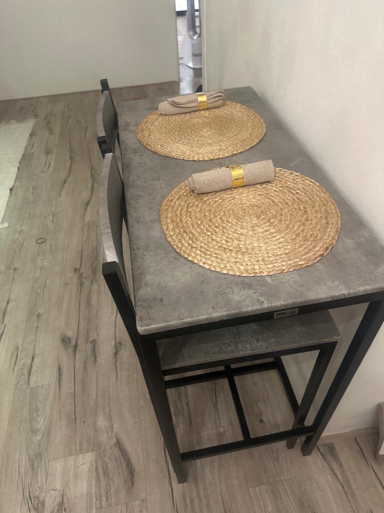 Kitchen Table with 2 chairs, Huis en Inrichting, Tafels | Eettafels, Minder dan 50 cm, 50 tot 100 cm, Ophalen of Verzenden, Rechthoekig