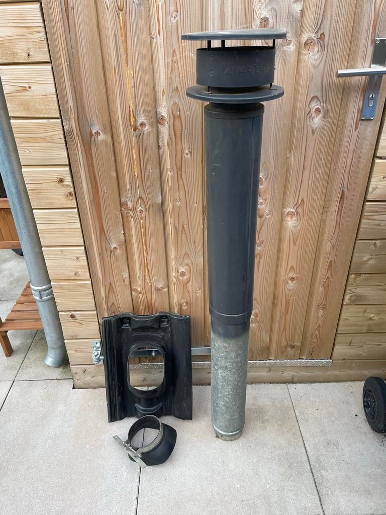 Ubbink dakdoorvoer inclusief daktegel (kapje los), Doe-het-zelf en Verbouw, Ventilatie en Afzuiging, Gebruikt, Ventilator en Afzuiger