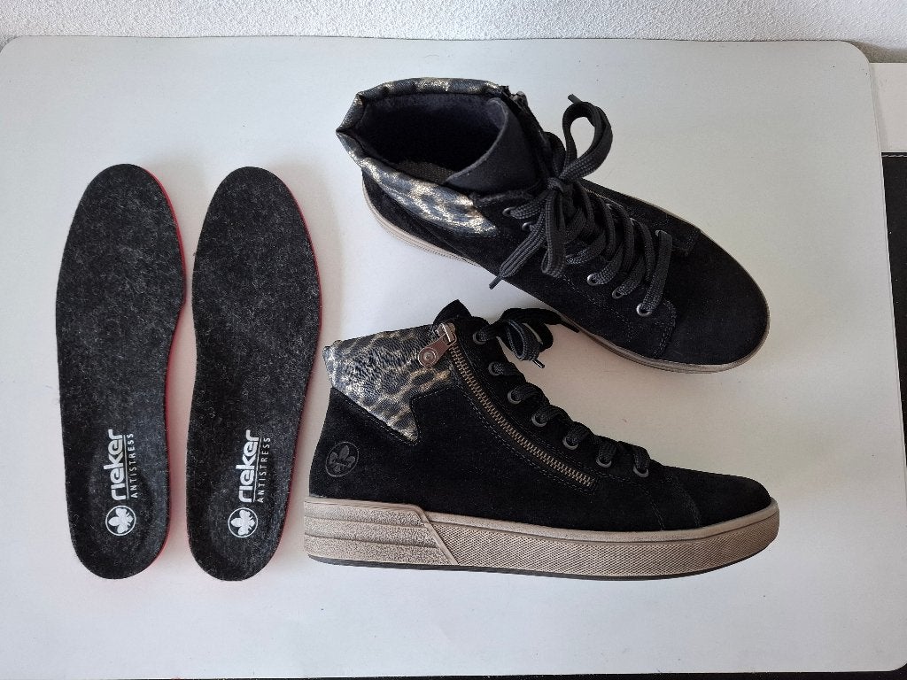 Rieker maat 42 zwarte suede leren laarzen boots rits veters, Kleding | Dames, Verzenden, Zwart, Lage of Enkellaarzen, Zo goed als nieuw