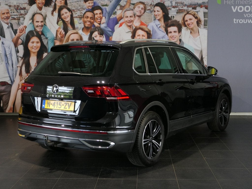 Volkswagen Tiguan 1.5 TSI Elegance - Trekhaak - Dodehoek - D, 1441 kg, 4 cilinders, 150 pk, Alcantara