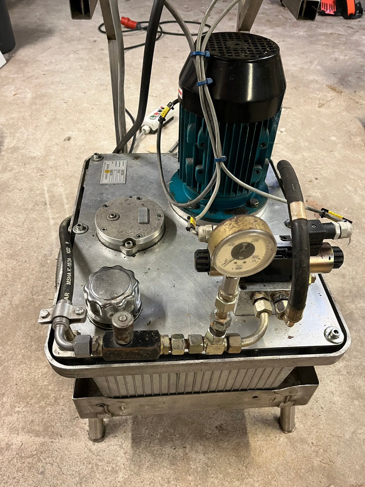 Hydraulische pompunit, Ophalen, Zo goed als nieuw