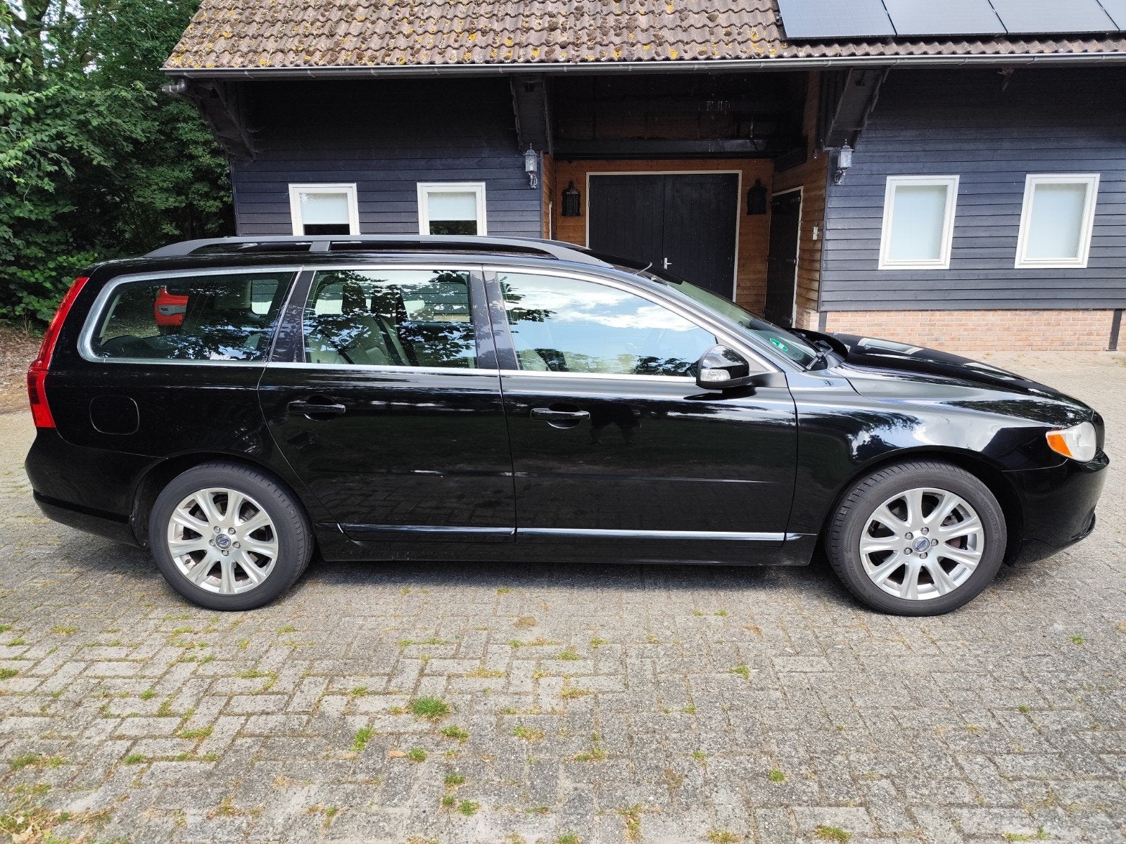 Volvo V70 1.6 T4 AUT 2011 Zwart