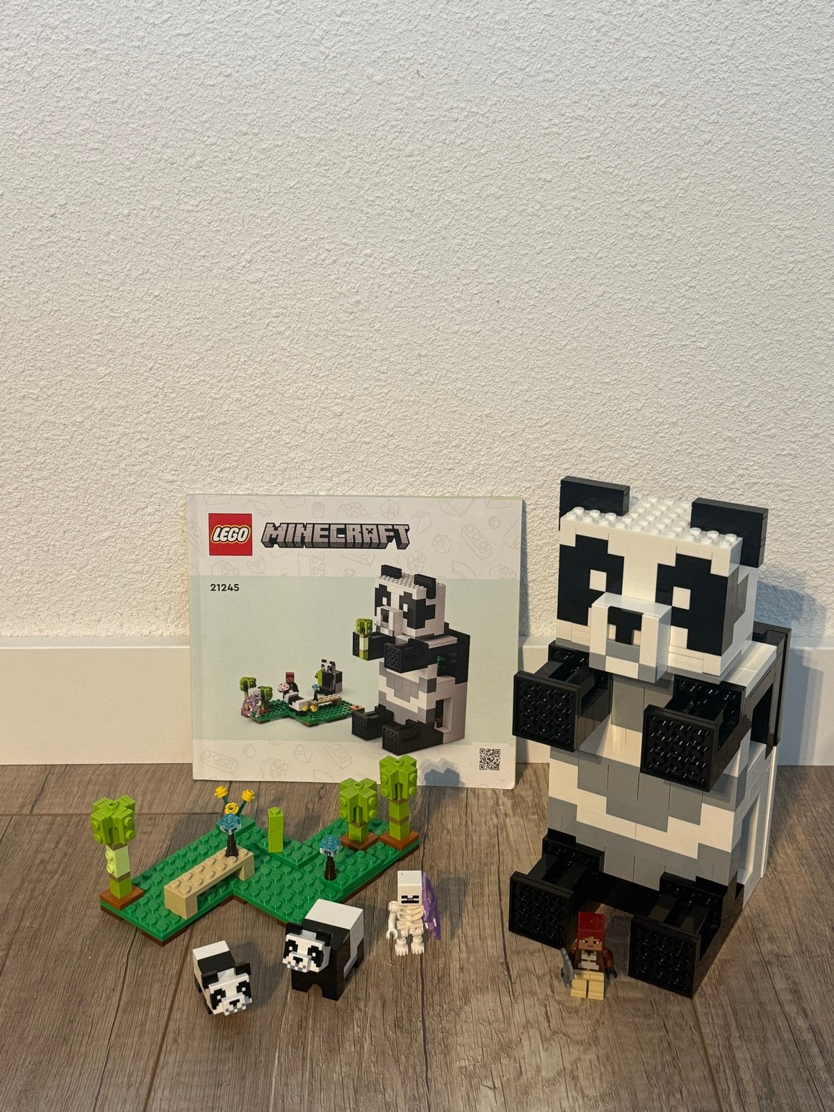 LEGO Minecraft De Pandabasis (21245) - Zo goed als nieuw, Ophalen of Verzenden, Zo goed als nieuw, Overige merken