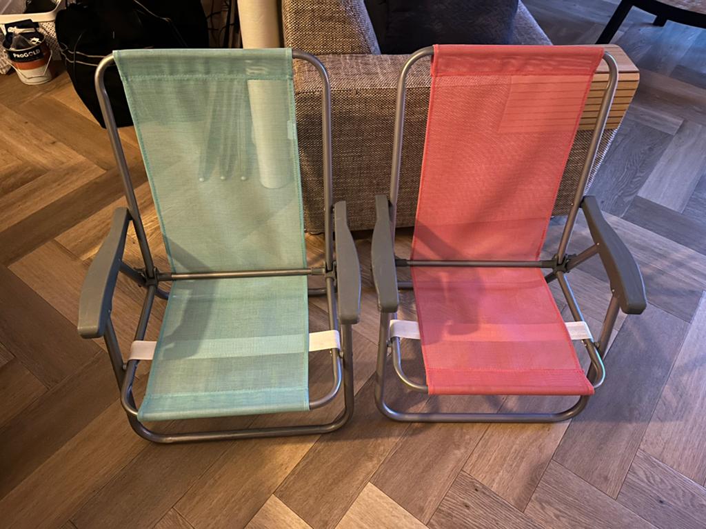 2 lage klapstoeltjes voor het strand zithoogte +-24 cm, Ophalen, Campingstoel