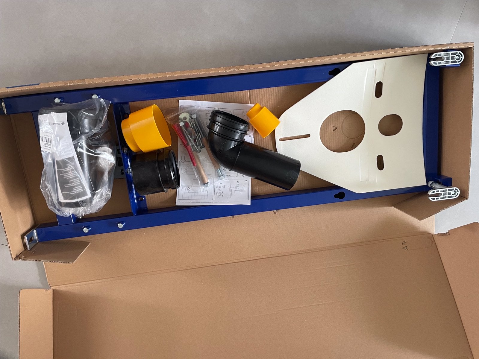 Frame en aansluitmateriaal inbouwreservoir hangtoilet, Ophalen, Toilet