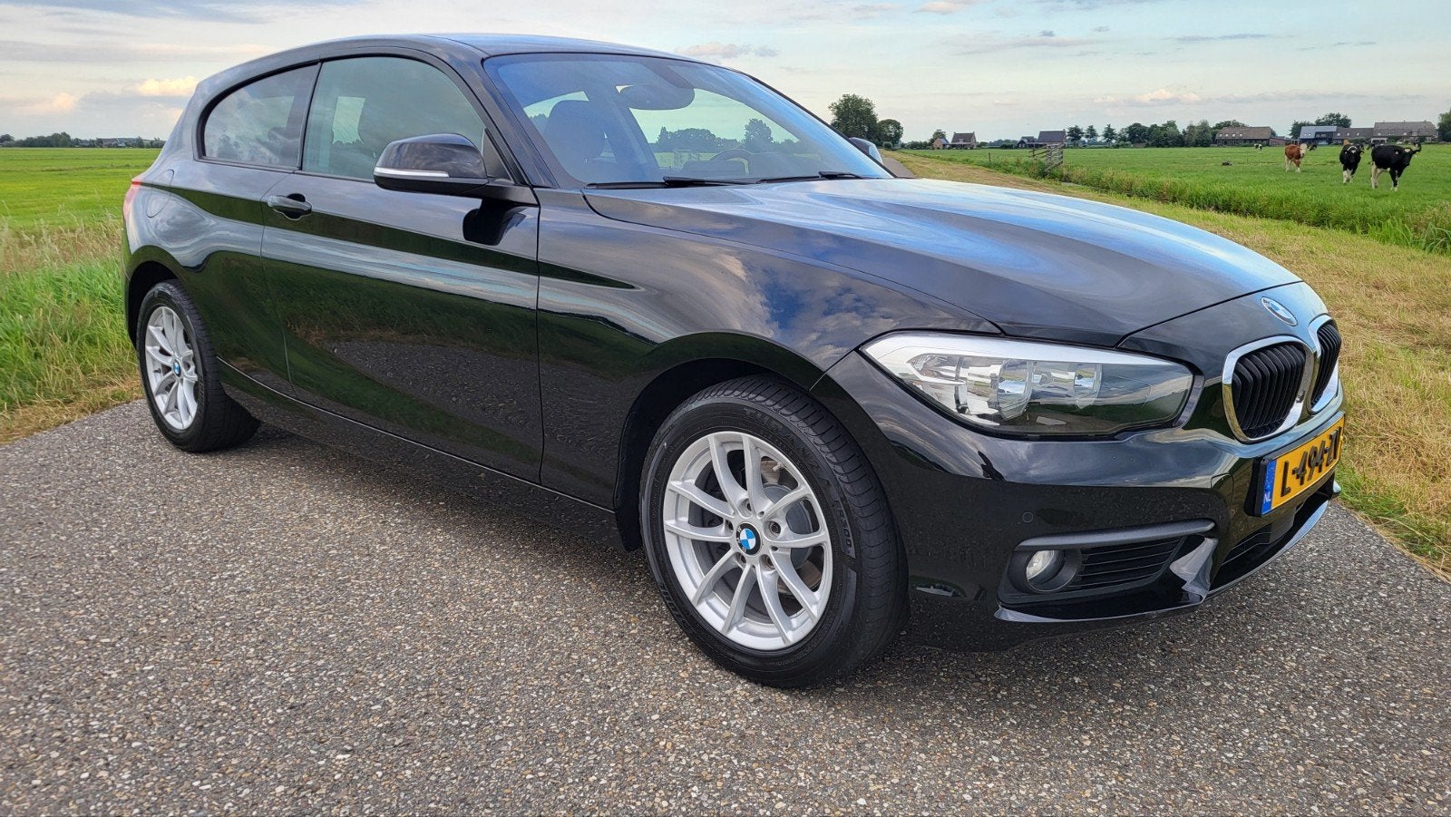 Hele Mooie BMW 1-Serie 118i 136pk Automaat 2018 Trekhaak, 1290 kg, 4 stoelen, Zwart, Bedrijf