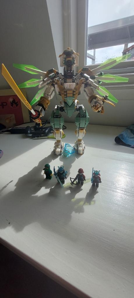 Lego Ninjago Lloyd's Titan Mech (70676) met minifiguren, Gebruikt, Lego, Ophalen of Verzenden, Compleet