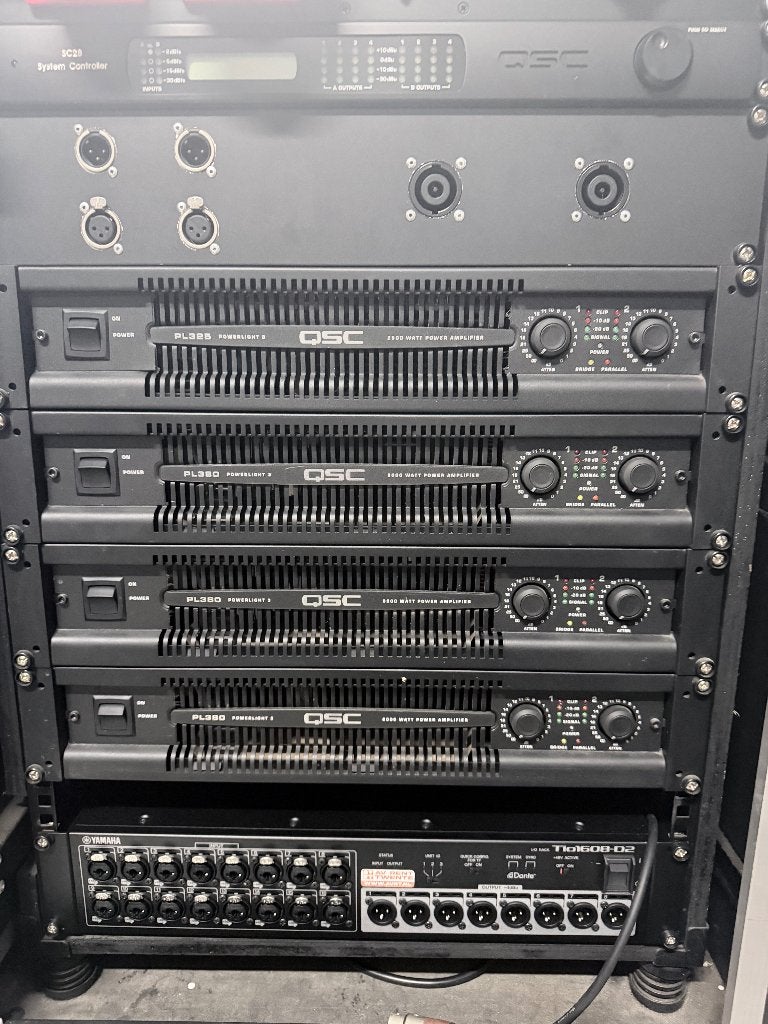 QSC PL325 versterker, Muziek en Instrumenten, Ophalen, Gebruikt, 1000 watt of meer, P.A.