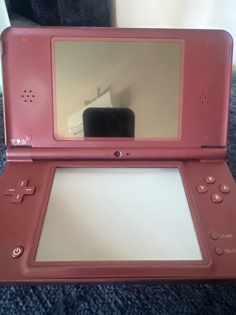 Nintendo DSi XL Wijnrood | Krasvrije Schermen | Nette Staat, Spelcomputers en Games, Spelcomputers | Nintendo DS, Verzenden, Zo goed als nieuw
