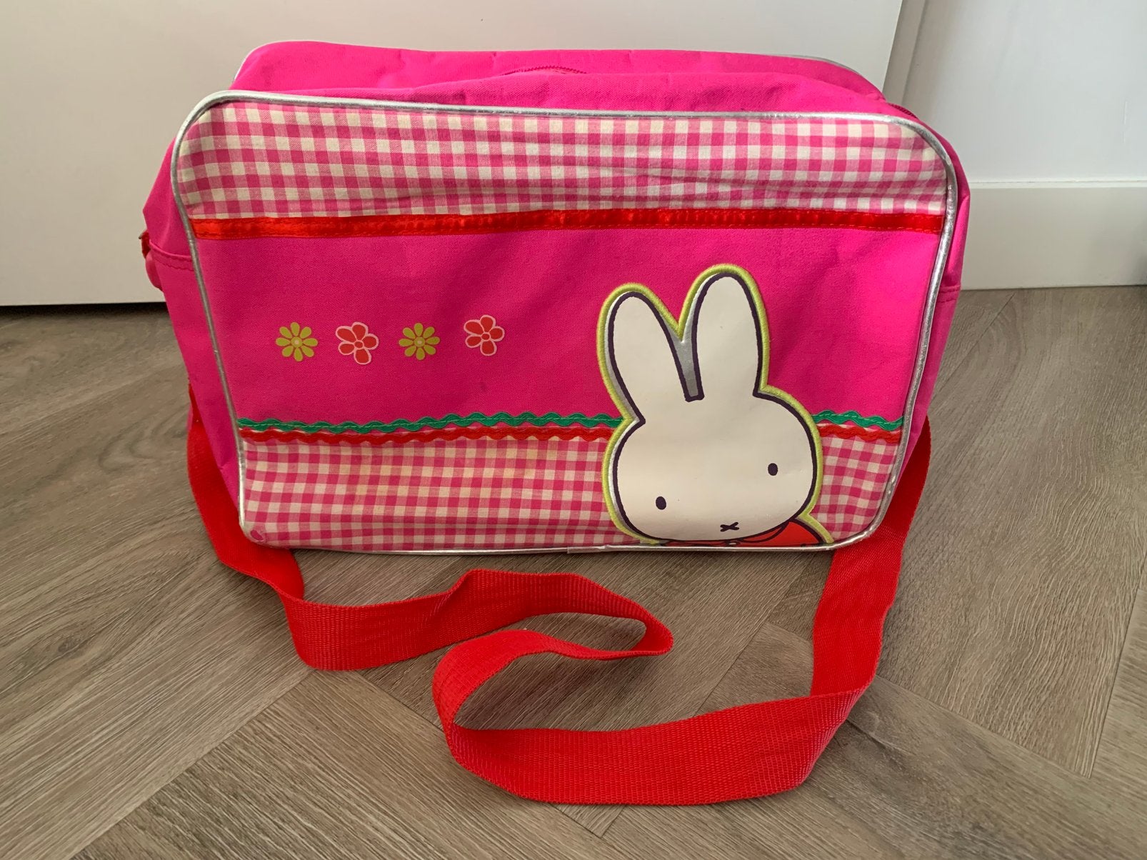 Leuke roze Nijntje schoudertas, Gebruikt, Minder dan 30 cm, Ophalen of Verzenden, Roze
