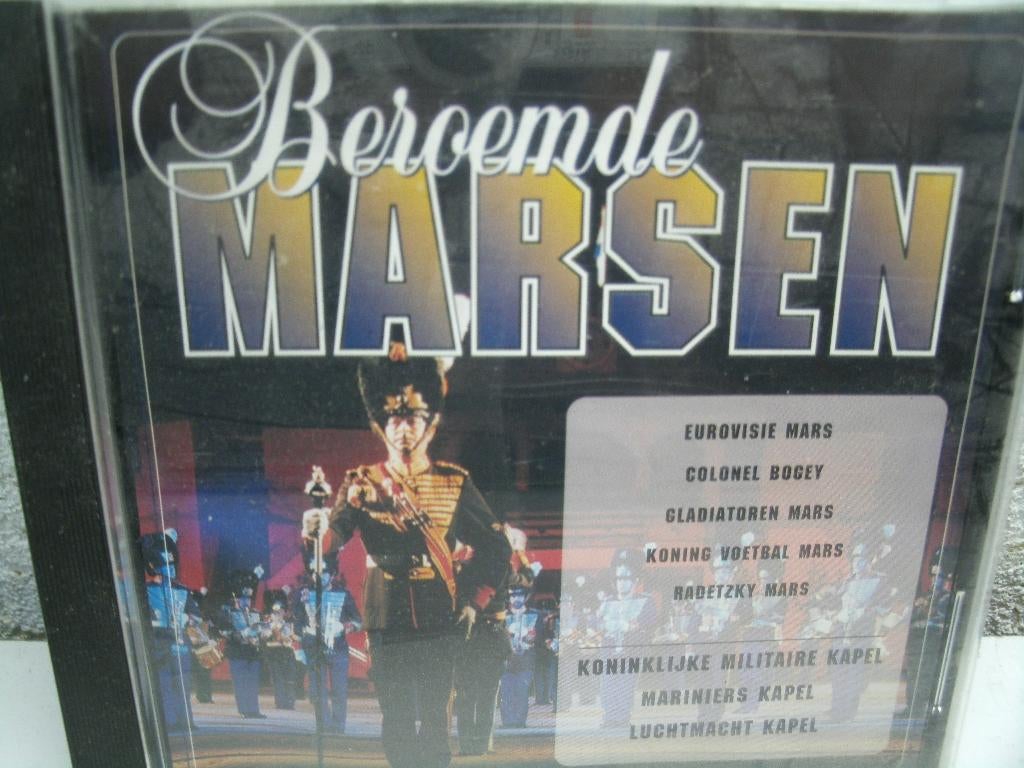 cd 62 beroemde marsen militaire kapel 1998, Ophalen of Verzenden, Zo goed als nieuw