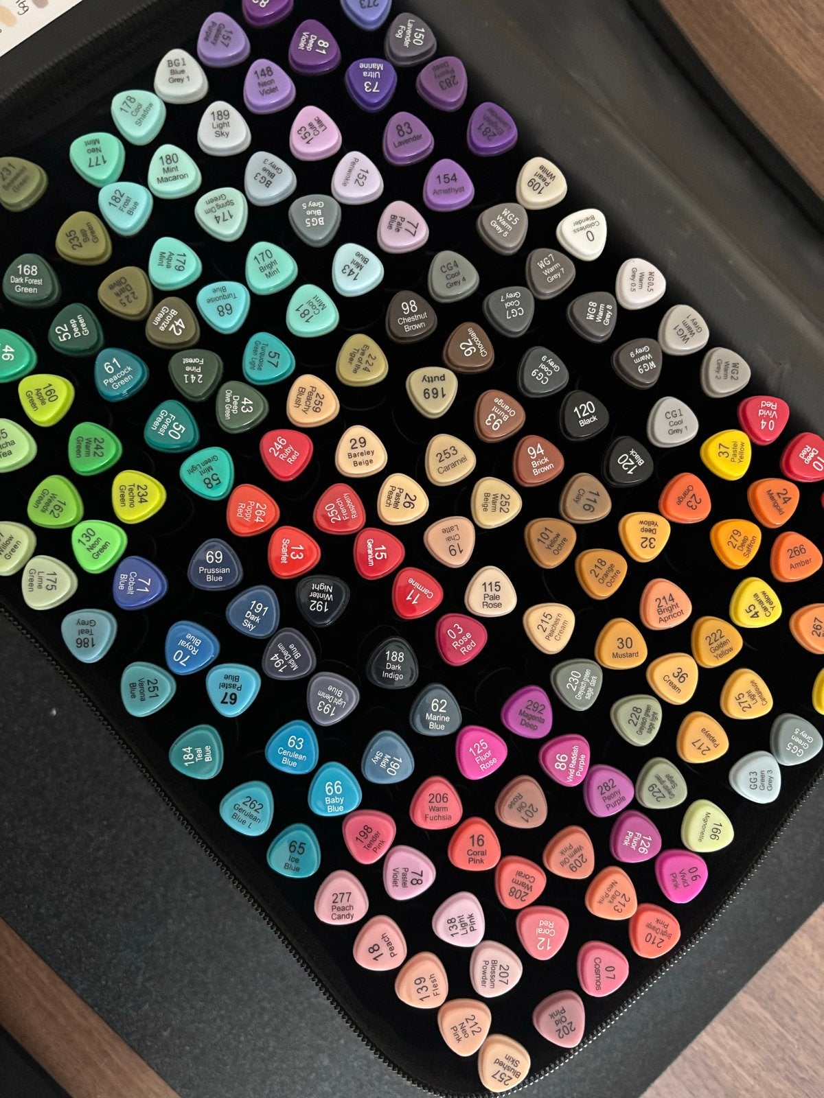 Decotime Twinmarkers,170 stuks alcohol markers, Hobby en Vrije tijd, Ophalen, Zo goed als nieuw, Potlood of Stift