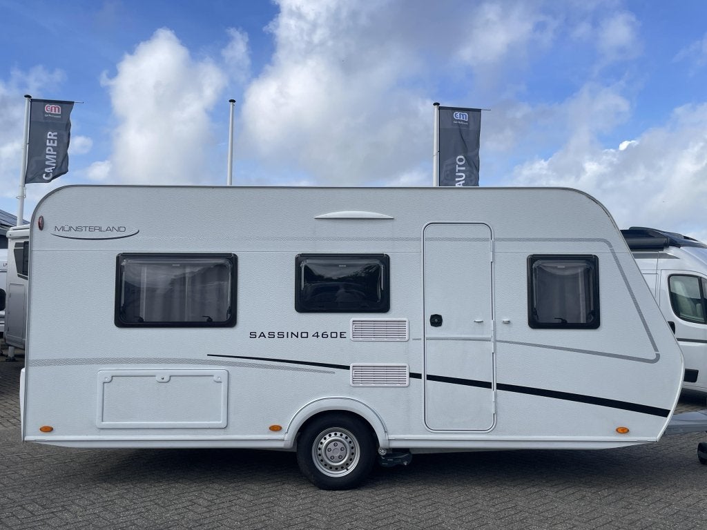 LMC Sassino 460 E VERKOCHT, Caravans en Kamperen, Bedrijf, Tot en met 3, Schokbreker, 5 tot 6 meter