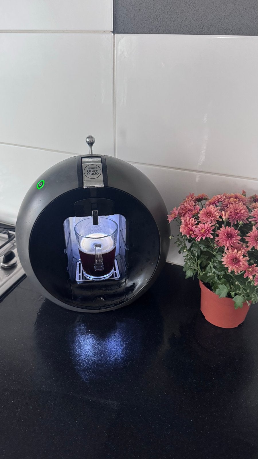 Nescafé Dolce Gusto Circolo - Goed werkende koffiemachine, Ophalen, Gebruikt, Koffiemachine, Koffiepads en cups