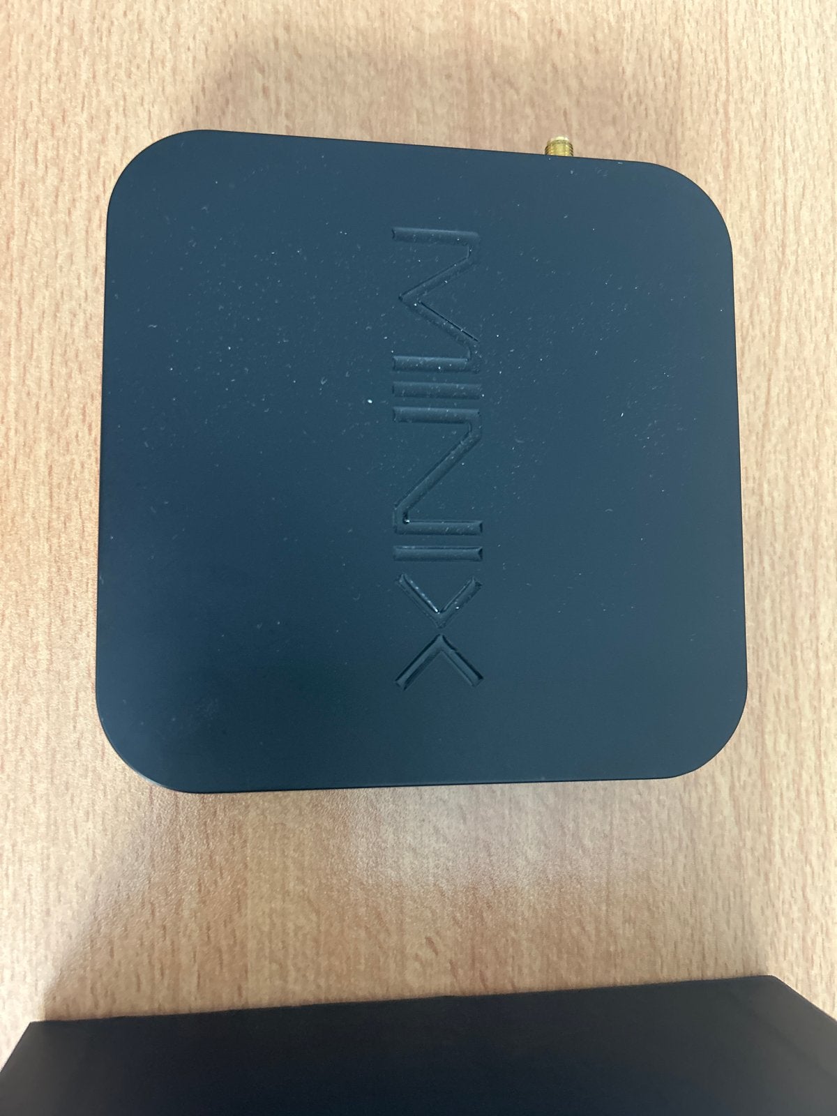 MINIX NEO x8-h plus, Ophalen of Verzenden, Zo goed als nieuw, HDMI, Zonder harde schijf