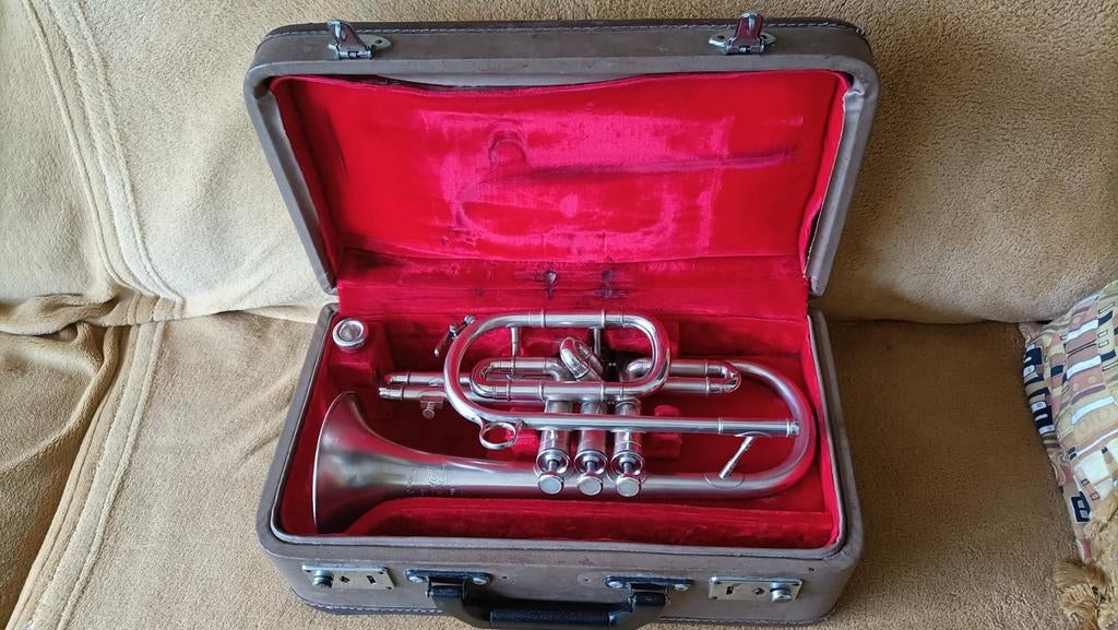 Cornet made by BESSON England New Standard mat zilver, Ophalen, Gebruikt, Overige typen, Met koffer