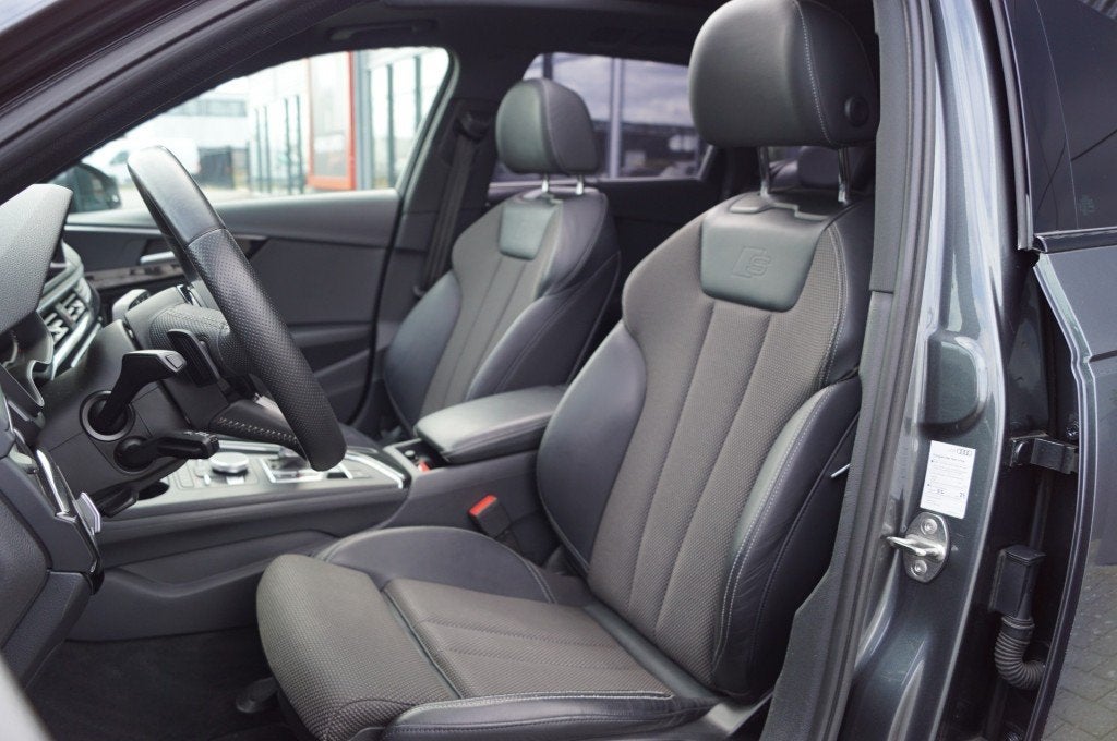 Audi A4 2.0 TFSI  S-Line 190pk /Trekhaak wegklb./ Panodak/ B, Gebruikt, 4 cilinders, Panoramadak, 84 €/maand