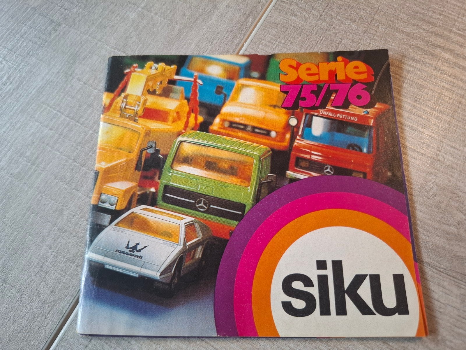Siku Catalogus Serie 75/76 (1975/1976), Ophalen of Verzenden, Gelezen, Catalogus