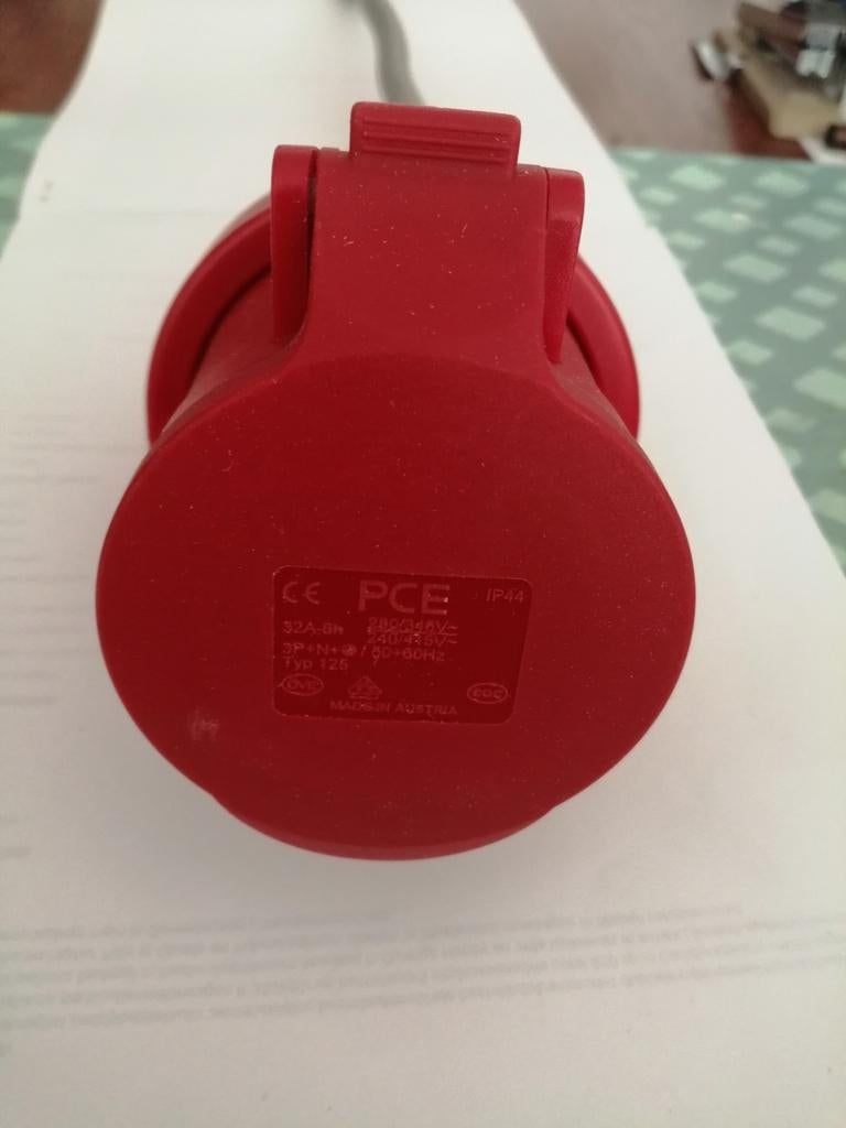 Industriële krachtstroom PCE WCD 5Polig 400V 32Amp., Telecommunicatie, Mobiele telefoons | Telefoon-opladers, Ophalen of Verzenden