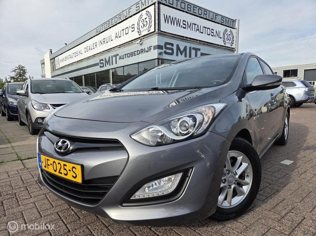 Hyundai i30 1.6 GDi i-Motion Plus Nav/Camera/Carplay, Voorwielaandrijving, Euro 5, Gebruikt, 4 cilinders