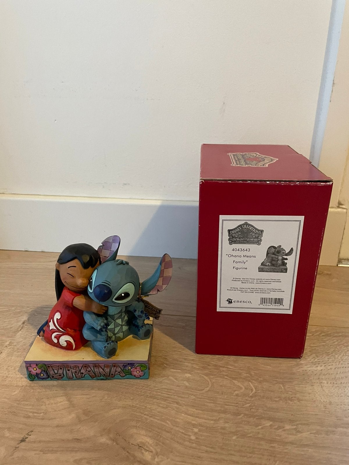Disney Traditions Jim shore Lilo & Stitch Ohana Means Family, Ophalen of Verzenden, Overige figuren, Nieuw, Beeldje of Figuurtje