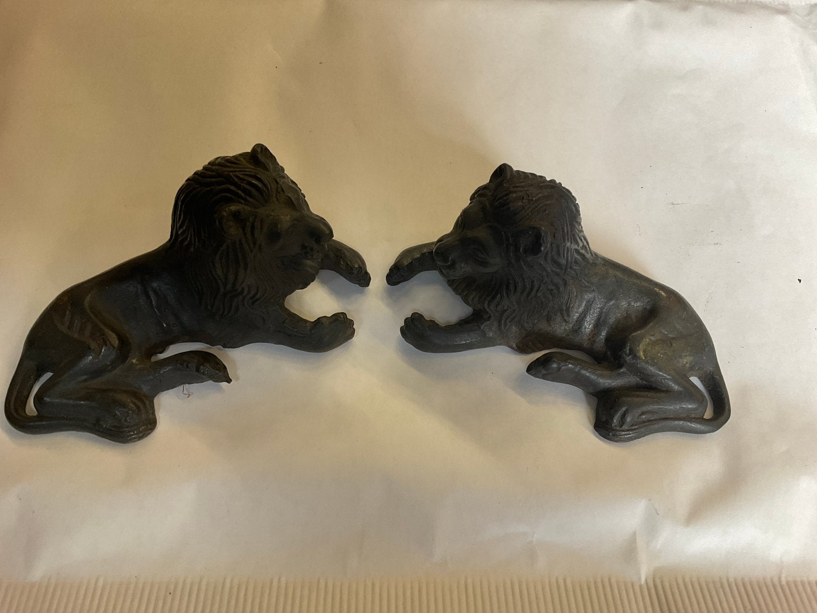Set van 2 metalen Peugeot leeuwen, Ophalen, Zo goed als nieuw