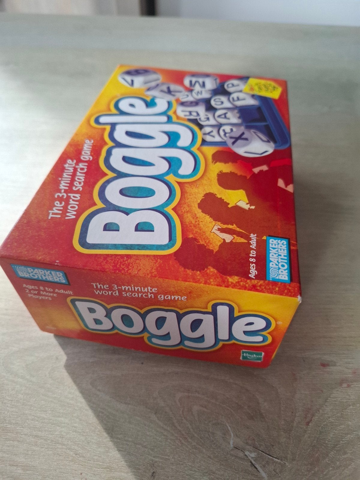 Boggle: Het 3-minuten woordzoekspel, Parker Brothers, Ophalen of Verzenden, Zo goed als nieuw, Vijf spelers of meer