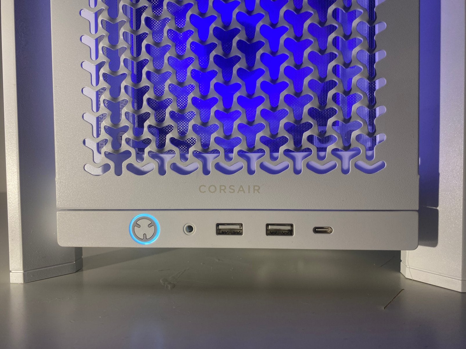 Foto 9 van Game PC - I5 9600K - Rtx 2060 Super - 32GB RGB Pro - 1TB SSD