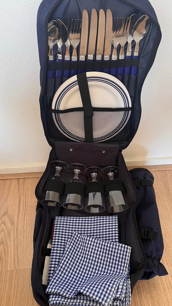 Nieuwe Picknick Trolley/Rugzak voor 4 Personen, Hobby en Vrije tijd, Picknickmanden, Ophalen, Nieuw