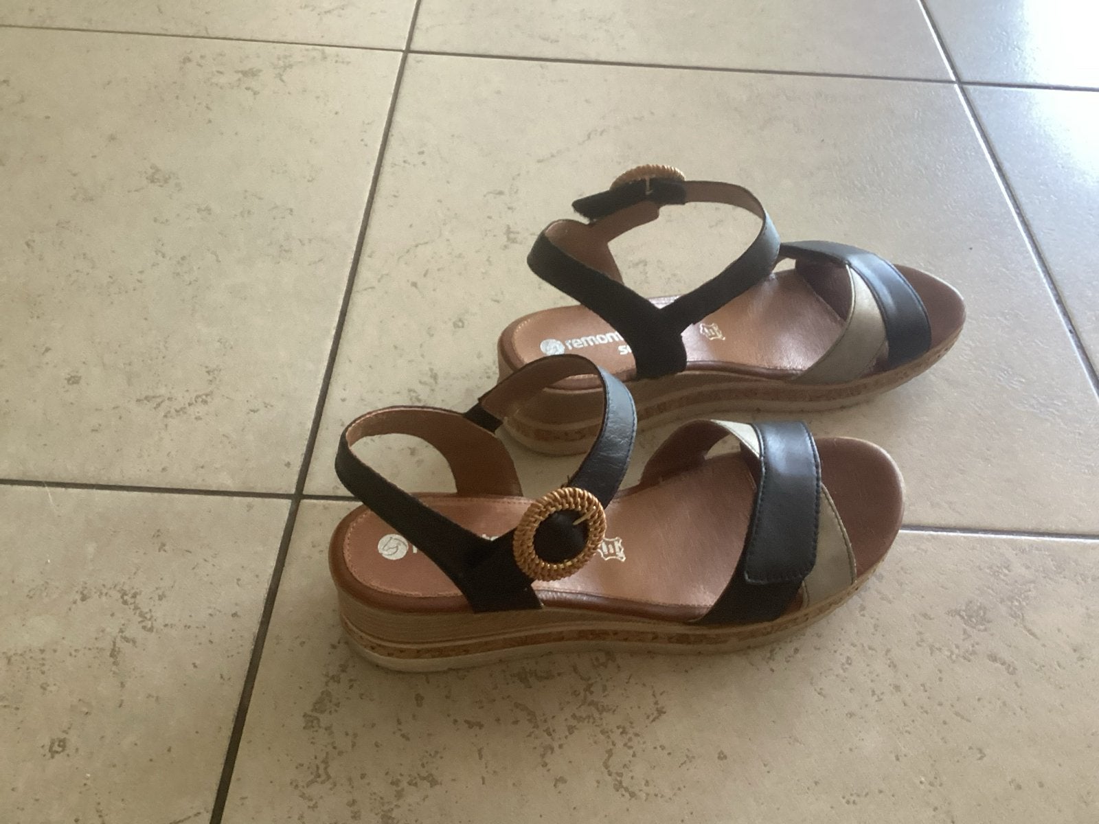 Remonte dames sandalen maat 43, Kleding | Dames, Schoenen, Ophalen of Verzenden, Gedragen, Zwart, Sandalen of Muiltjes