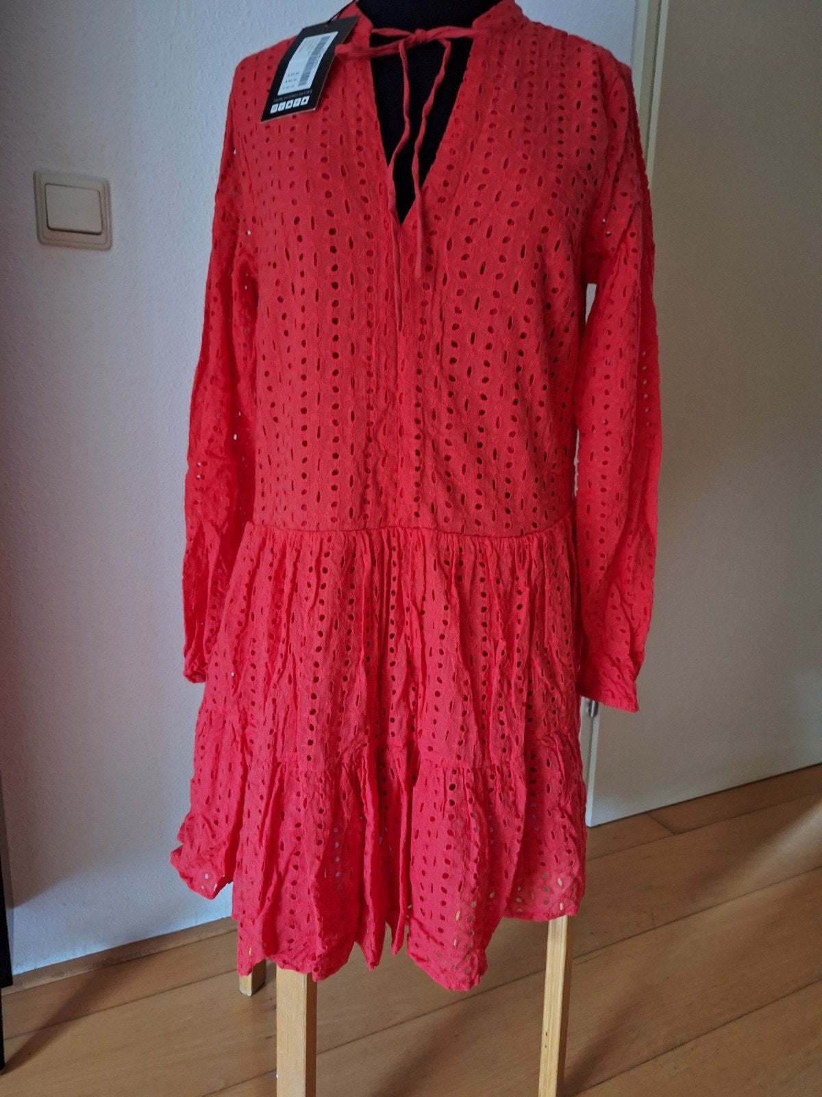 Nieuwe Loavies broderiejurk - Maat S, Ophalen of Verzenden, Nieuw, Rood, Boven de knie