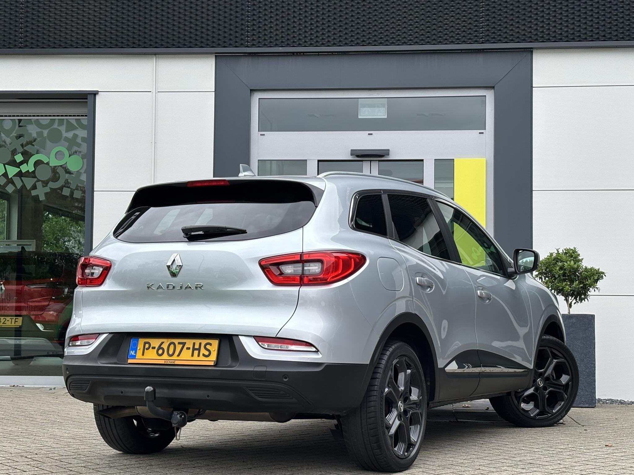 Renault Kadjar 1.3 TCe Black Edition | Automaat | Trekhaak |, Auto's, Kadjar, Gebruikt, 4 cilinders, 1337 kg