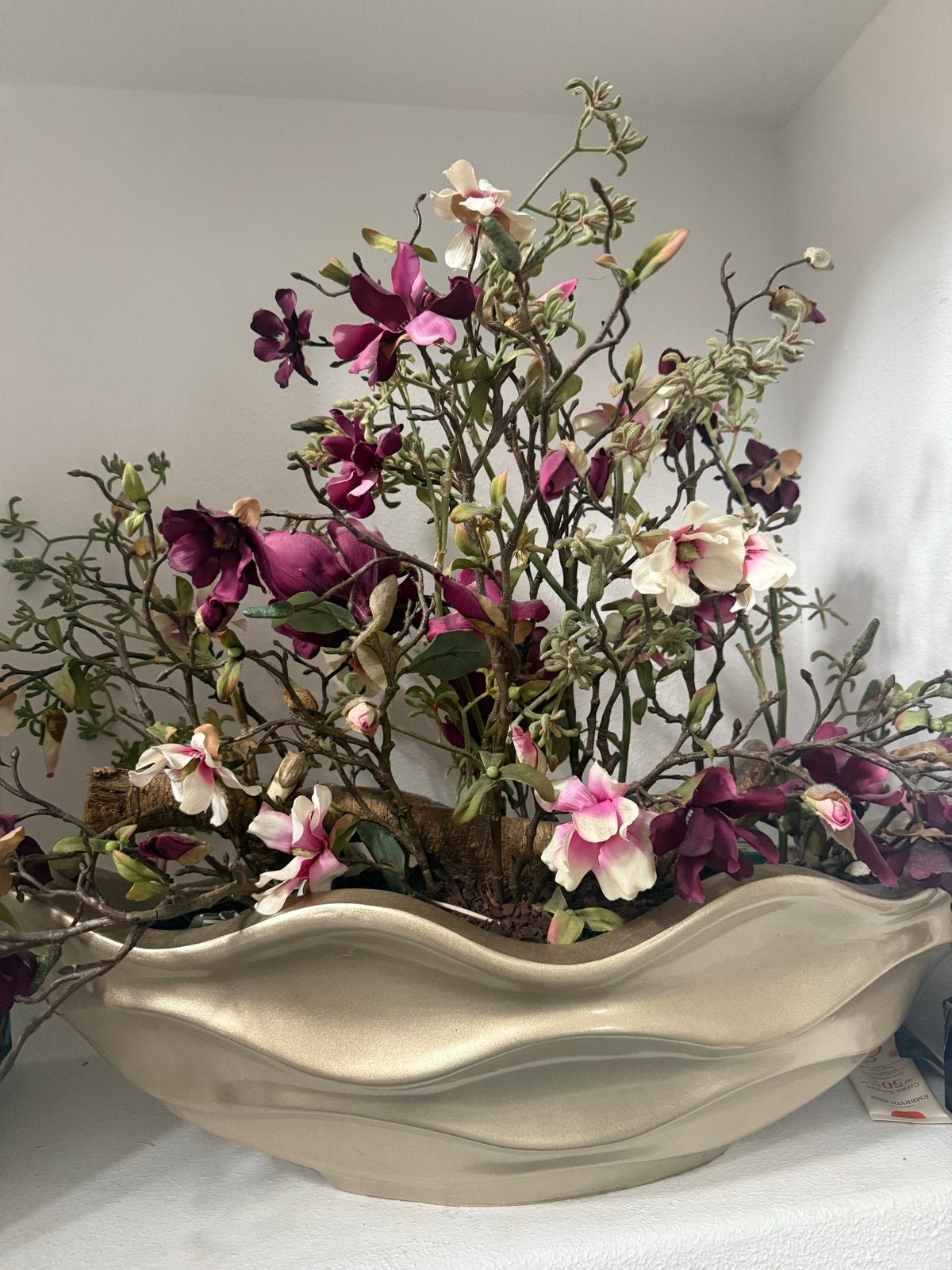 Prachtig kunstbloemstuk met magnolia's in vaas, Ophalen, Binnen, Gebruikt, Kunststof