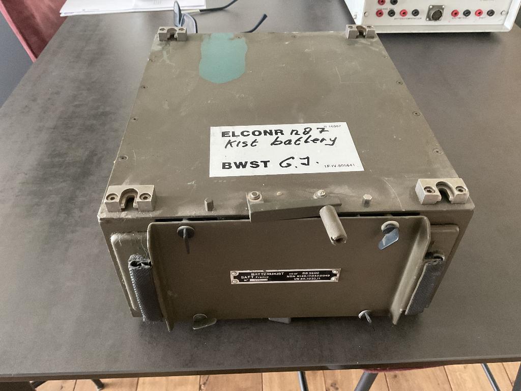 BB3600 batterij kist voor de rt3600 radio, Verzamelen, Ophalen of Verzenden, Landmacht, Nederland, Kist of Geocache