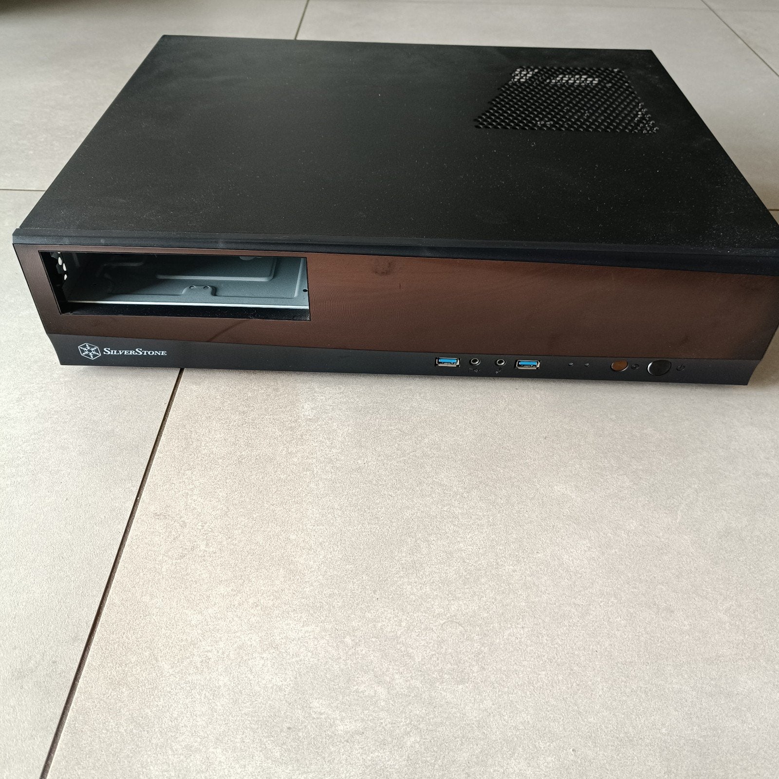 Silverstone ML03B desktop behuizing., Computers en Software, Ophalen, Gebruikt