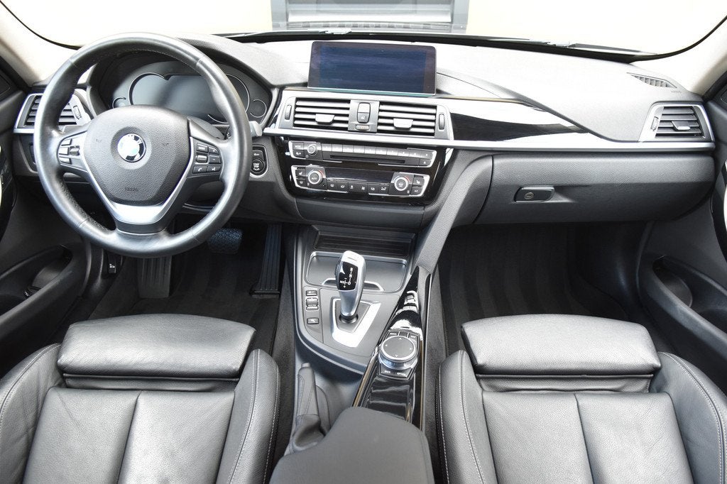 BMW 3 Serie Touring 318i Executive * Luxuryline * Hifi * Spo, Automaat, Gebruikt, Met garantie (alle), 1465 kg