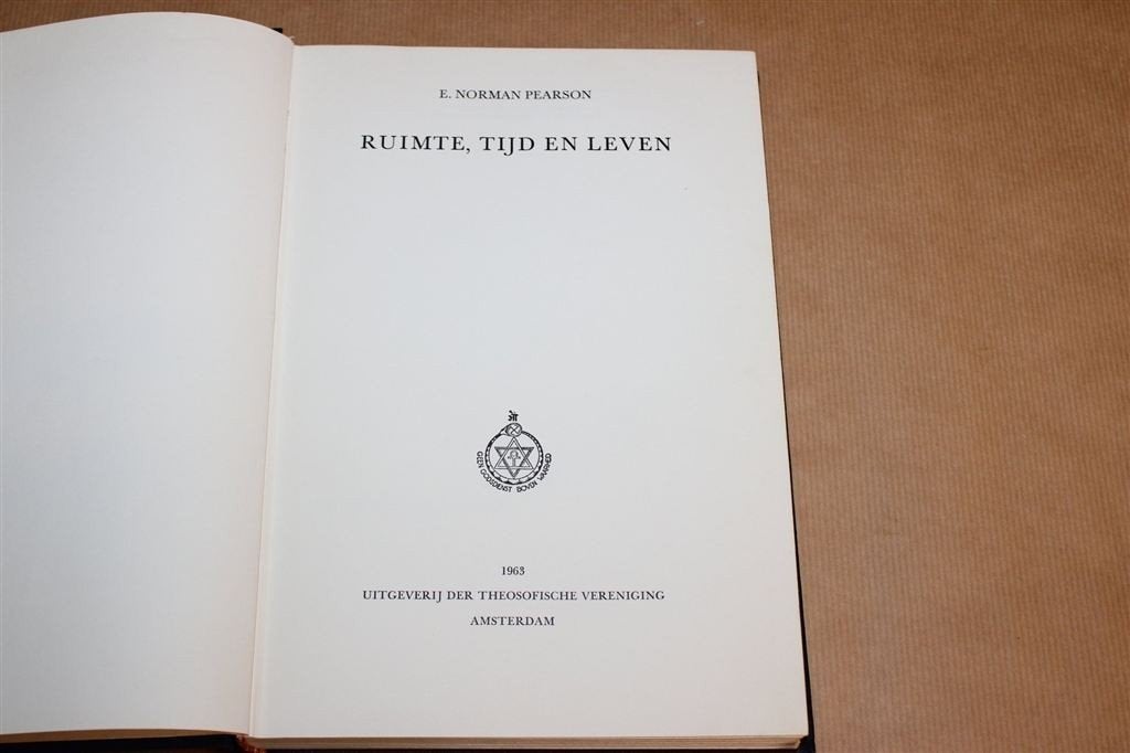 Ruimte, Tijd en Leven — Pearson Theosofie & Kosmologie 1963, Ophalen of Verzenden, Gelezen, Overige onderwerpen, Achtergrond en Informatie